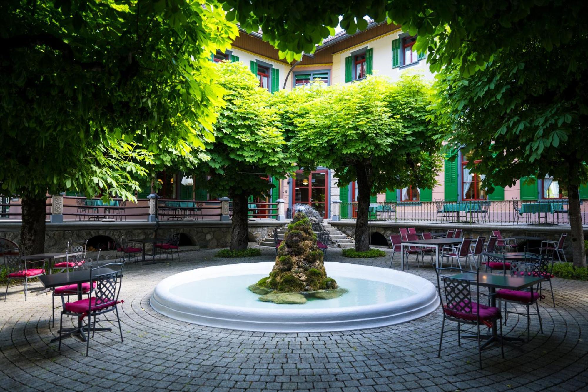 Fluehli Hotel Kurhaus Exterior photo
